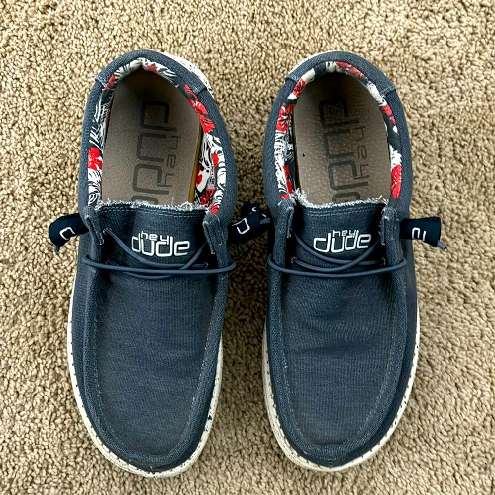 Hey Dudes- Blue. Like New.